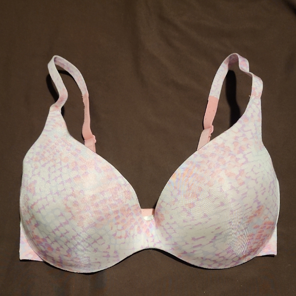 Warner's Soft Pink and White Patterned Bra 36D Side Smoothing